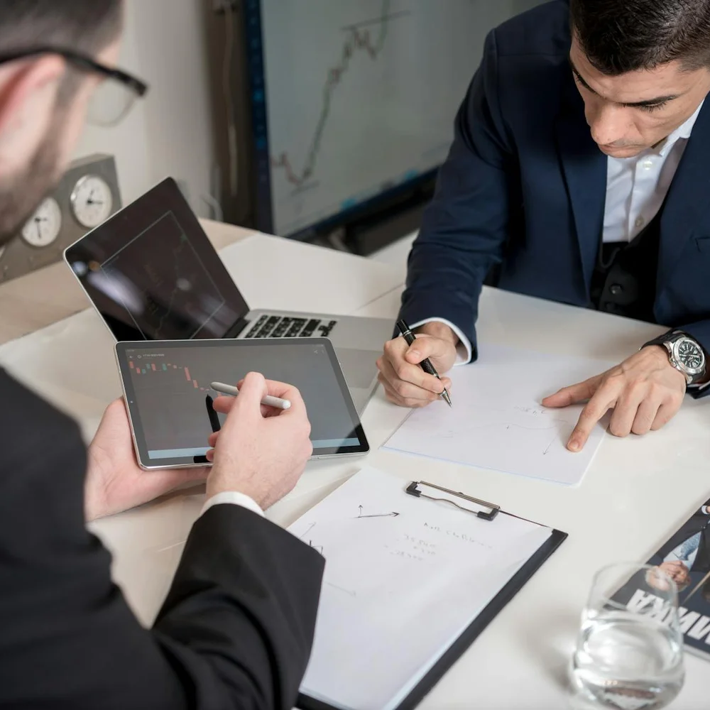 Negocio manual vs automatización con IA