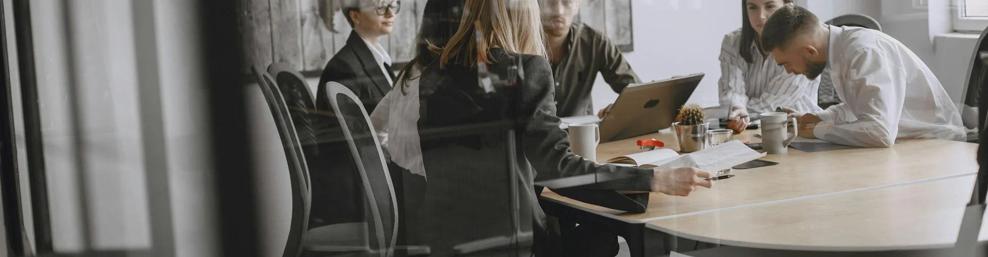 Implementa la plataforma de crecimiento empresarial con FlashCrafter